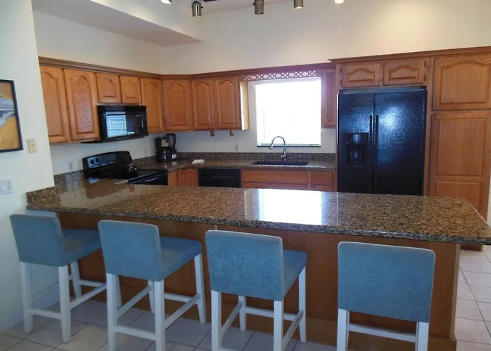 Casa Del Sol Beach Resort