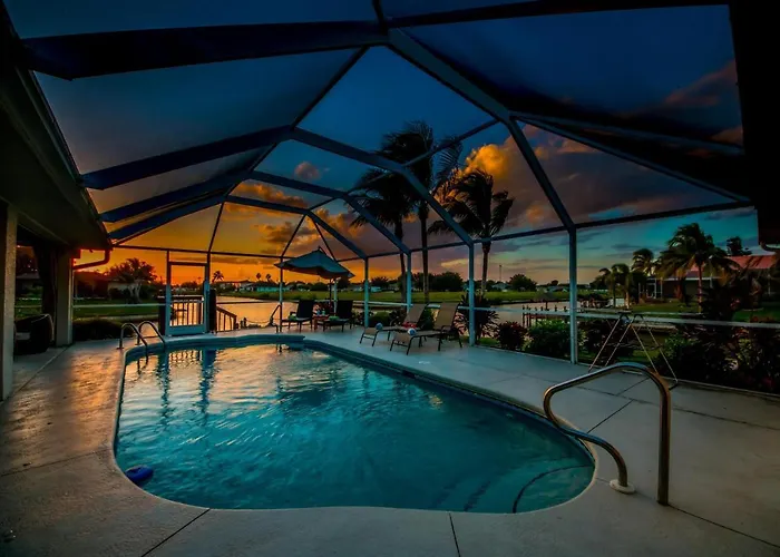 Private Beach And Kayaks ~Sleeps 10- Heated Pool- Villazo Ann - Cape Coral - Roelens Vacations