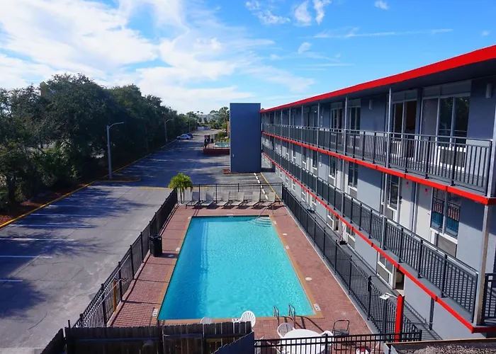 Travelodge By Wyndham Orlando At Heart Of International Drive