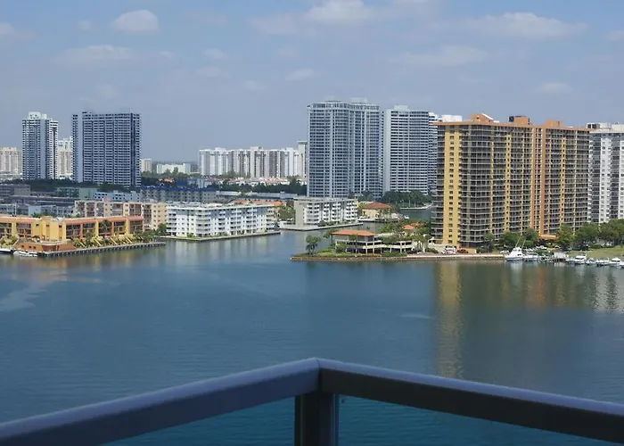 Residence At Intracoastal Yacht Club By Elite City Stays