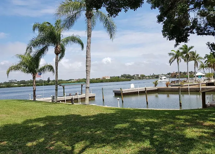 Siesta Key Condo - On The Water !