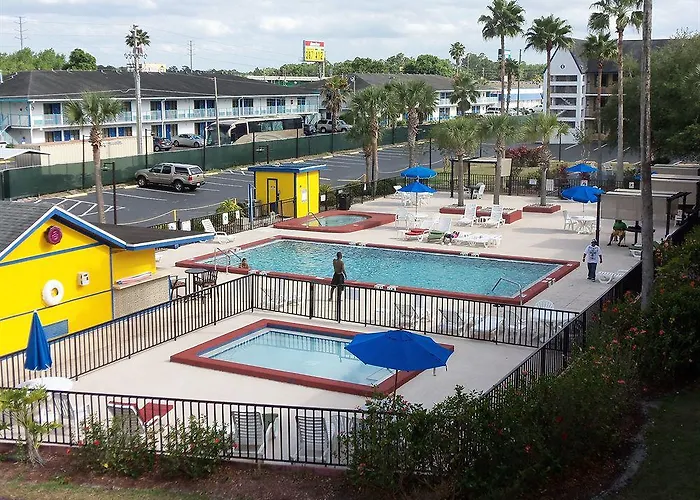 Claremont Kissimmee Hotel