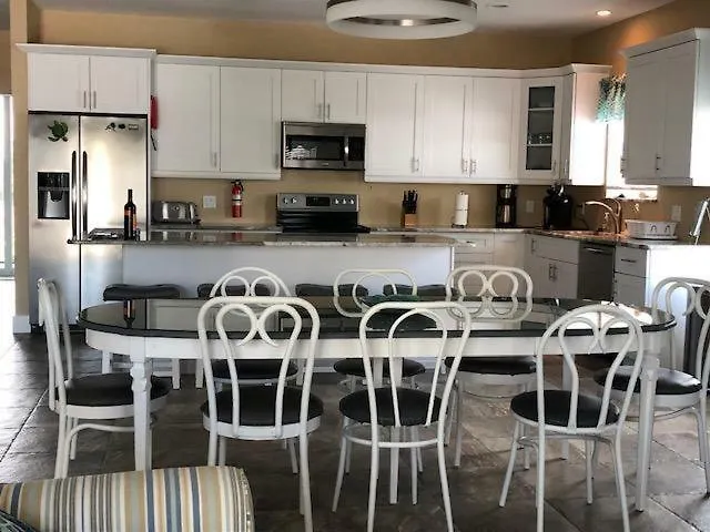 Amy'S Beach House