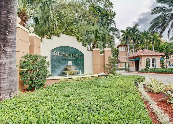 Renovated 2/2 Unit At Yacht Club/Aventura