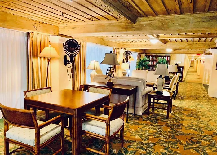 Cozy Studio In The Heart Of The Palm Beach Island