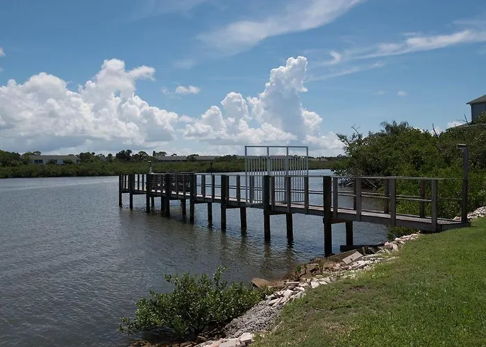 Gulf Retreat 2: Magnificent Water Views, Steps To Beach, None Cleaner, None Nicer!