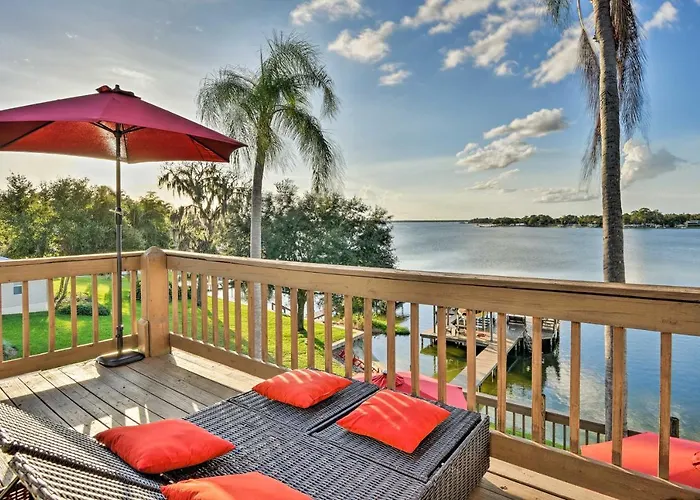 Lakefront Florida Retreat - Pool Table & Boat Dock