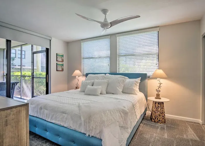 Bonita Springs Condo 4 Mi To Beach: Private Patio!