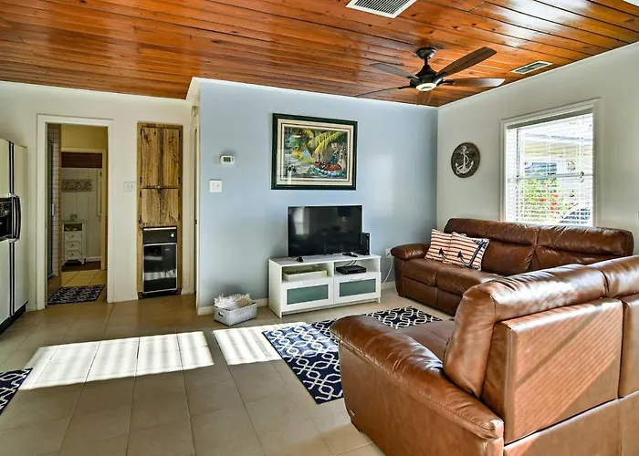 Steps To Beach, Cabana: Indian Shores Cottage