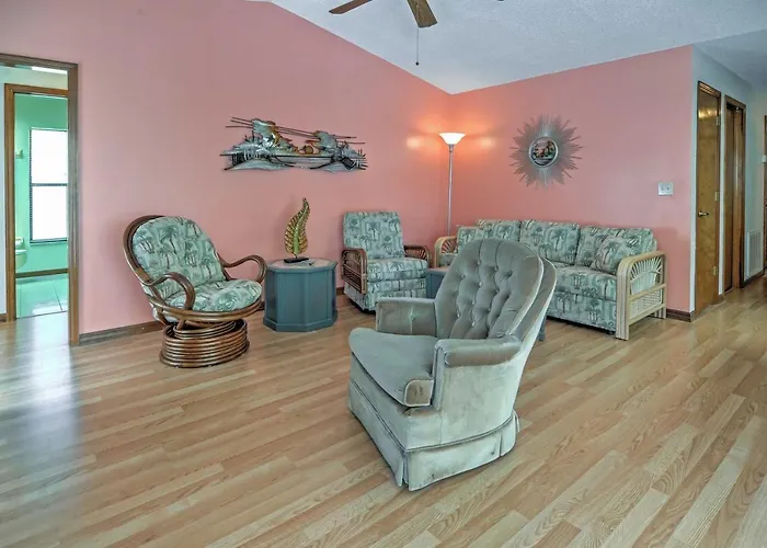 Lanai W/ Heated Pool: Pristine Spring Hill House