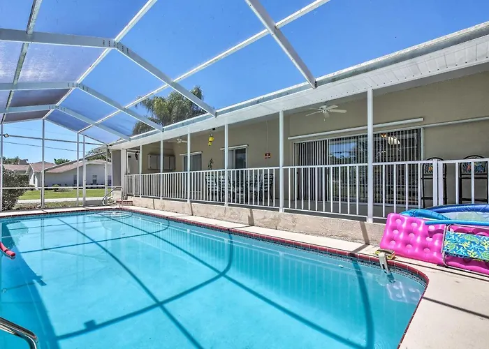 1 Mi To Weeki Wachee: Home W/ Pool In Spring Hill