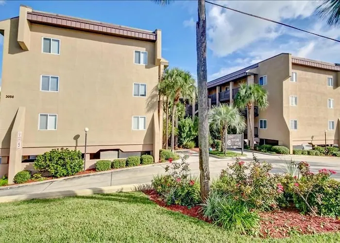 2Nd Floor, Newly Remodeled 2 Bed/2 Bath Ocean Front Condo, Sleeps 6.